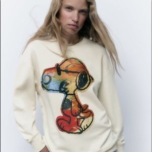 SNOOPY™ PEANUTS SWEATSHIRT